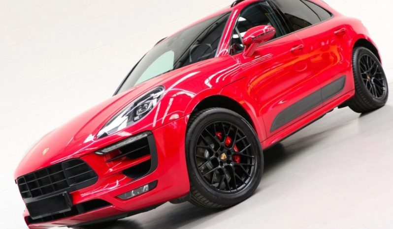 PORSCHE MACAN GTS