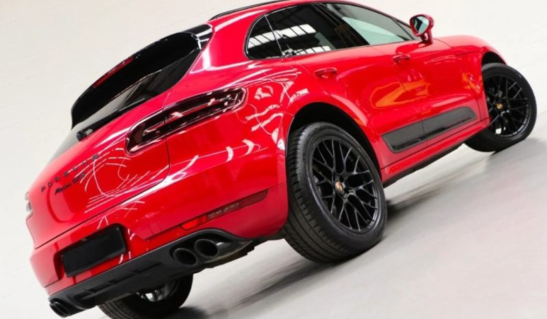 
								PORSCHE MACAN GTS full									