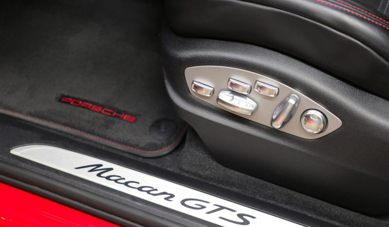 
								PORSCHE MACAN GTS full									